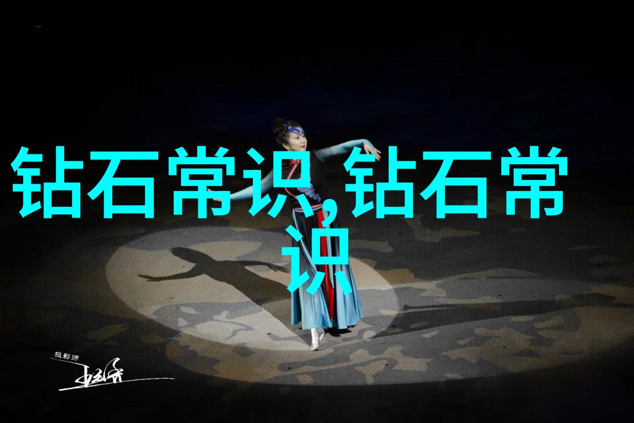 在嫦娥奔月的故事中哪些元素构成了其独特的情感魅力