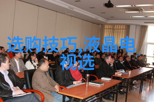 翡翠鉴定师细嗅冰种镶金钻玉叶吊坠纯美享受