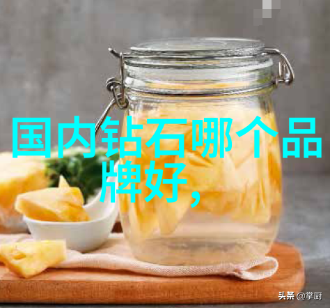 除了足球技巧和战术还有什么因素导致某些国家能够稳定进入前十名