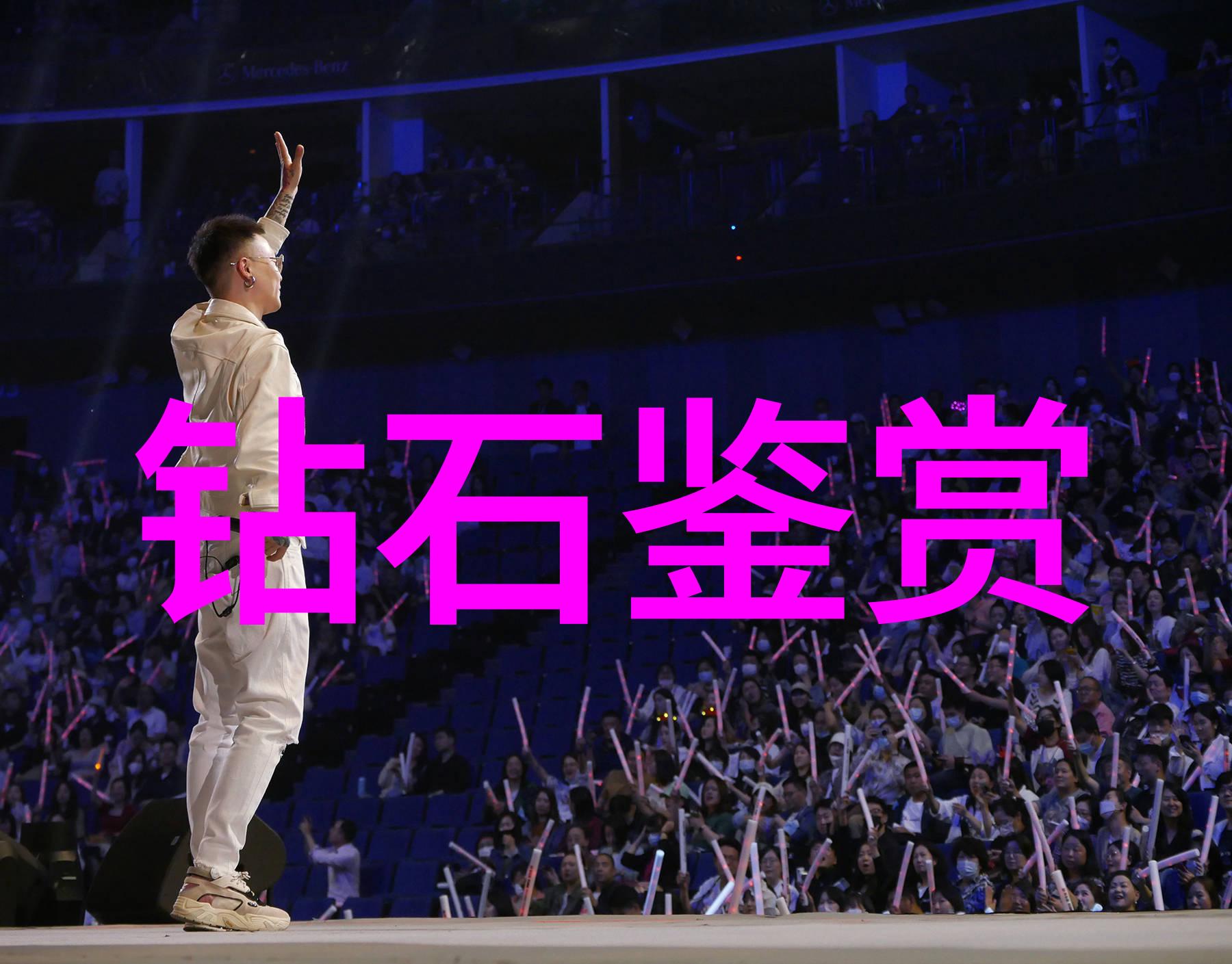 小男孩把坤巴塞进小女孩的血里他轻声细语地将秘密告知她