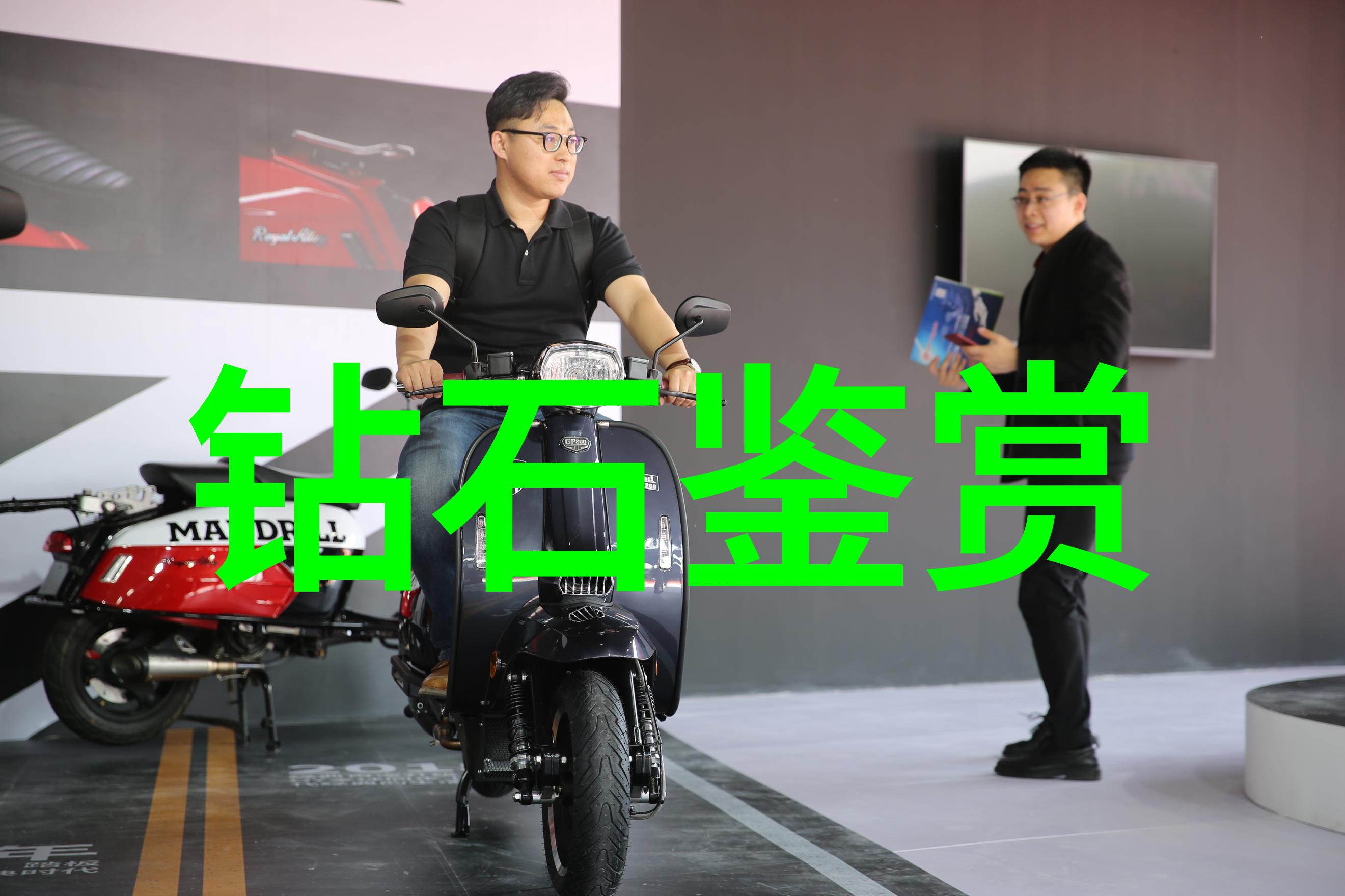 金属的柔韧一台折弯机的故事