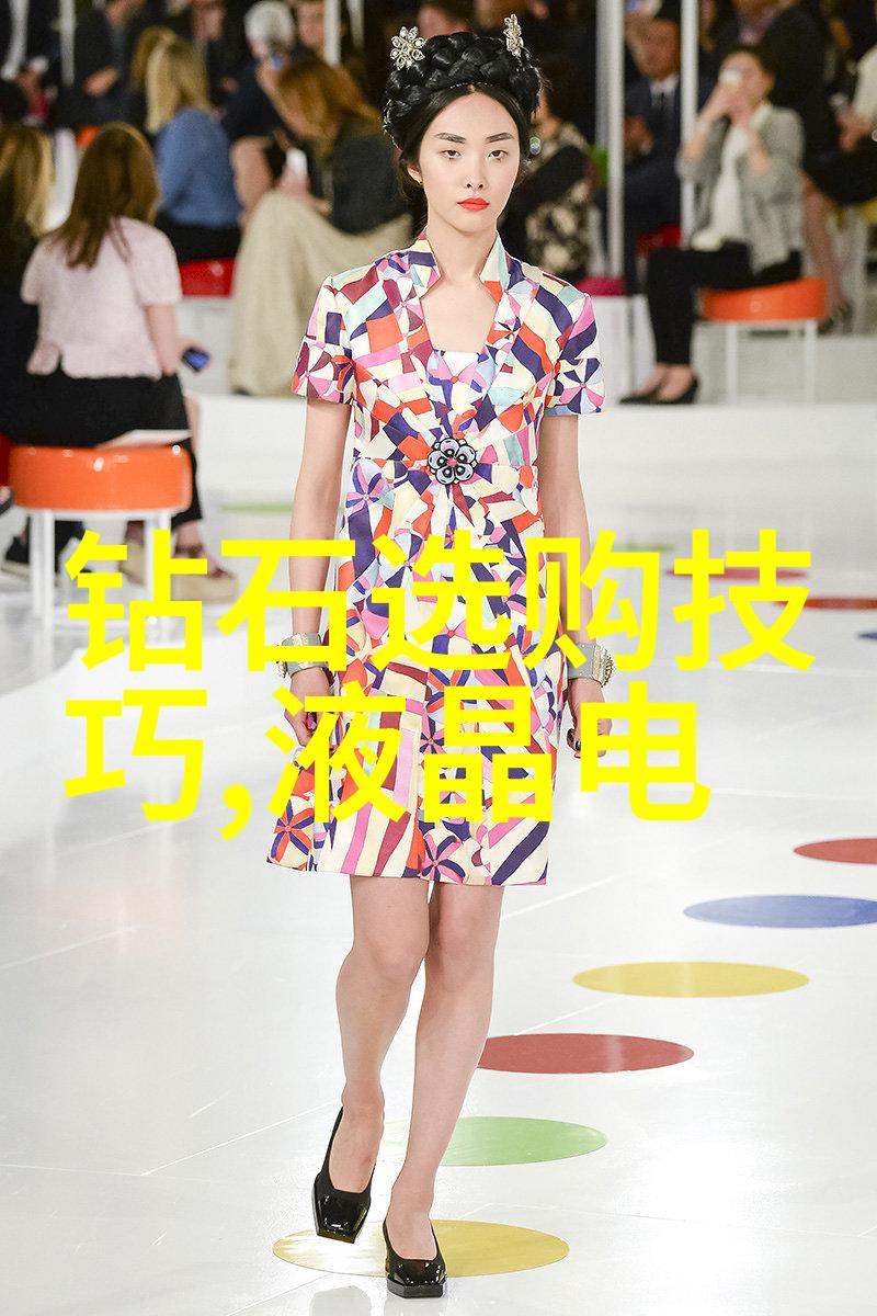 文化属性纷繁复杂的面纱与深藏的本质