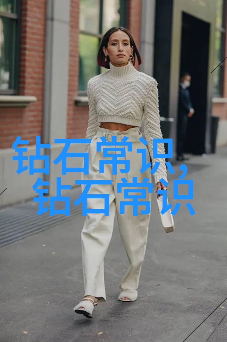 女性玉手镯千万不要戴在左手我告诉你一个小秘密你的玉手镯应该放在哪只手