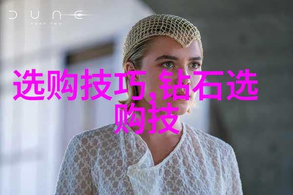 乌鸦喝水的故事 - 黑色的翅膀在清澈的湖面上波动一只孤独的小鸟的求生之战
