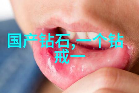 在深夜冷风中一个小镇上的警察是怎样保护村民安全的