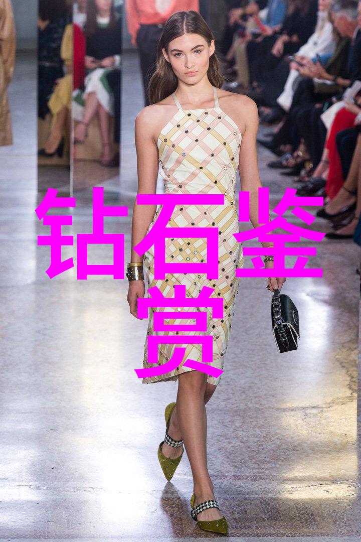 冷门宝石品种-探秘那些不为人知的珍贵宝石黑钻天然蓝宝石与红硅酸盐的故事