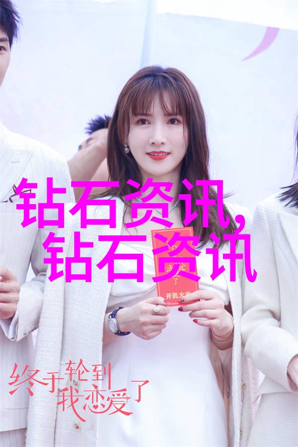 手中的流光银手镯的选择与意境