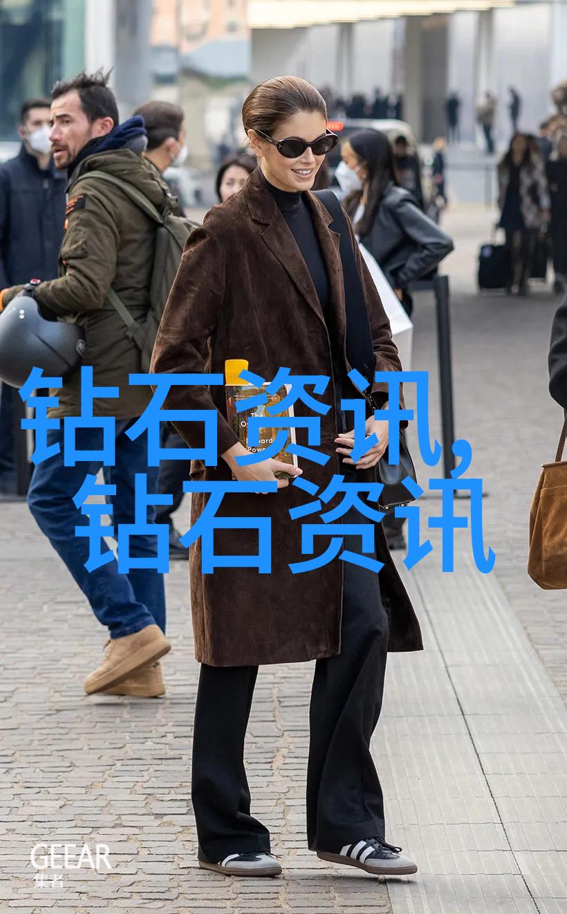 翡翠鉴别大师一杯水识真假翡翠的秘密