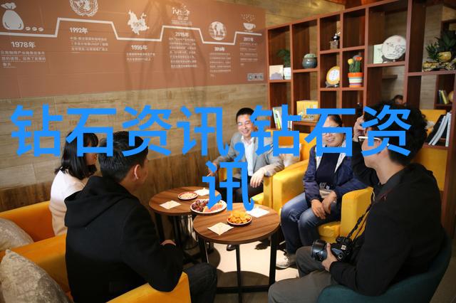 翡翠背后的秘密从昏暗森林到璀璨王冠的奇异旅程