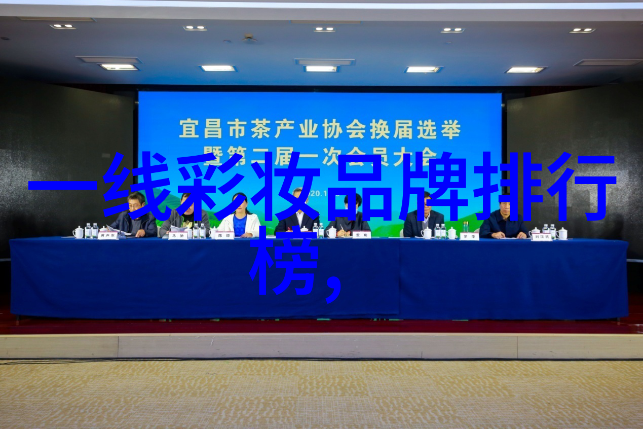 璀璨宝石光探秘珠宝中的色彩与魅力