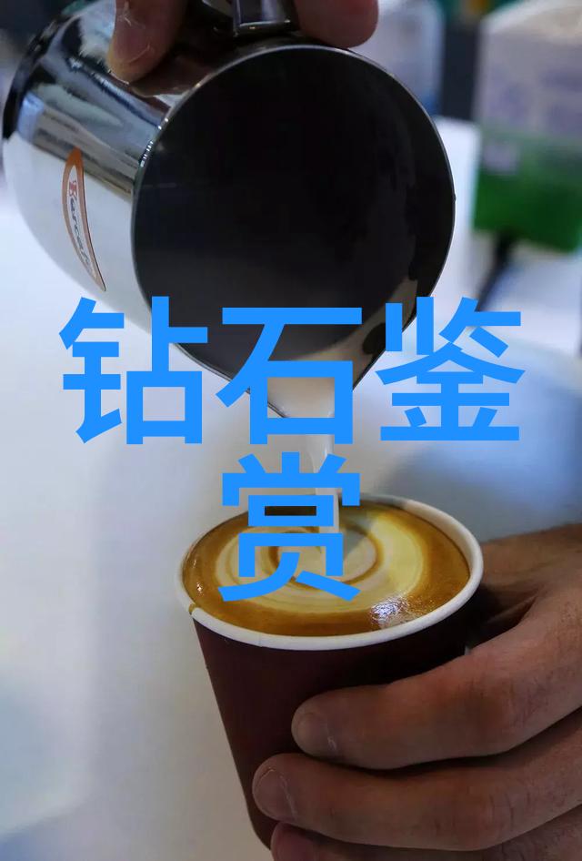 森林的守护者小红帽与大灰狼的奇幻历险