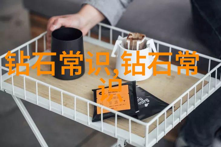 翡翠原石的十大独特特征翡翠的光泽色泽透明度裂纹磨损情况等