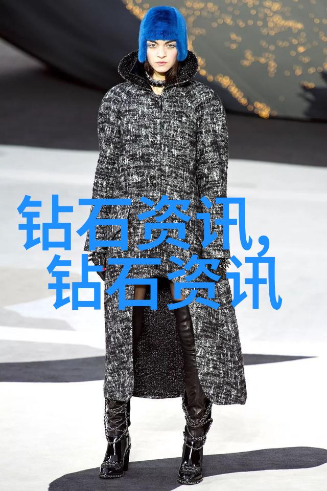 银手镯戴左手还是右手选择合适的银色腕饰风格