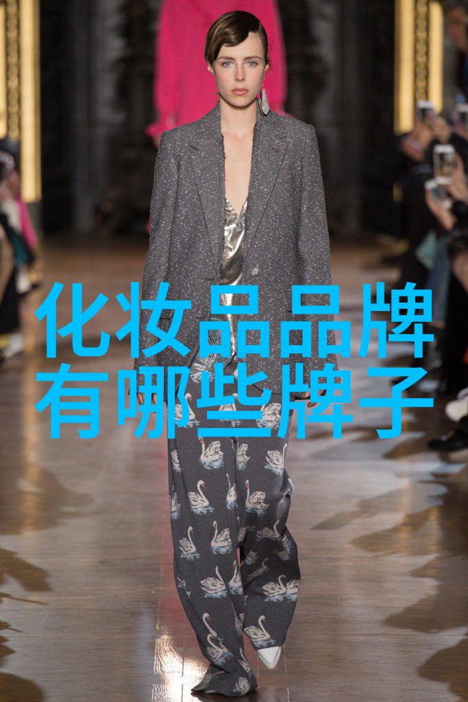 世界十大顶级翡翠 - 碧玉佳品探秘世界上最珍贵的十颗翡翠