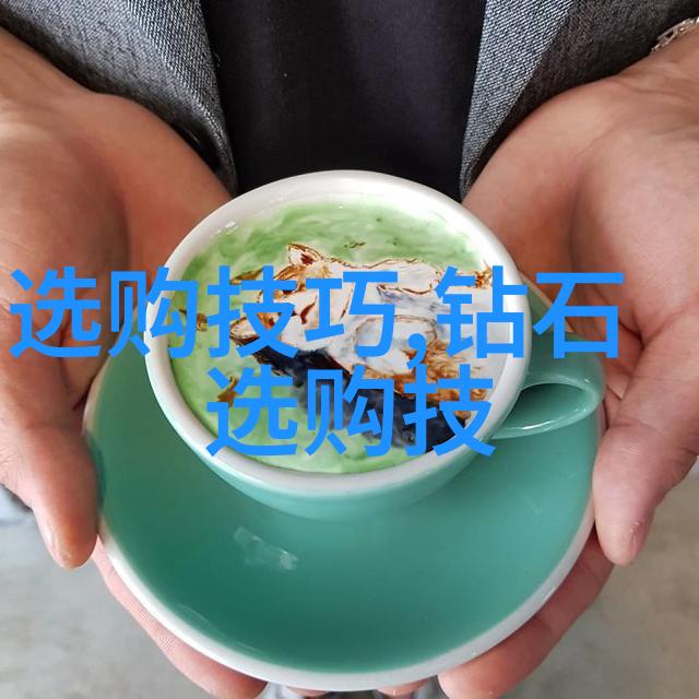 丑小鸭成长奇迹童话中勇敢的小鸟的故事